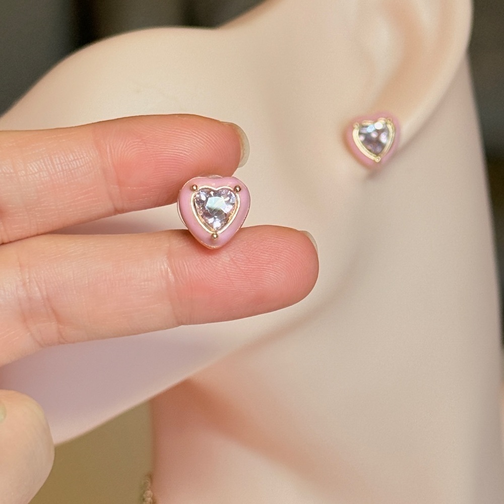 Heart-Shaped Pink and Gold Stud Earrings - Picture 4 of 8